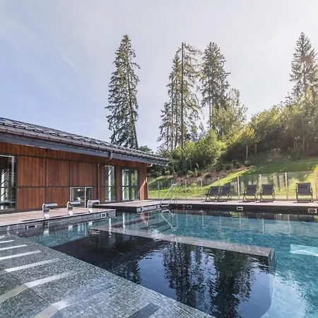 Apartment In With Stunning Mountain Views *