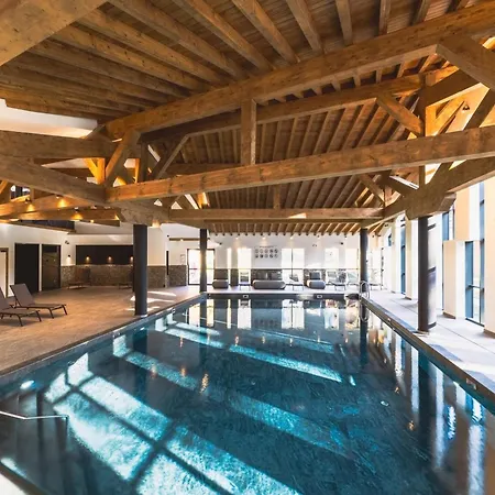 Apartment In With Stunning Mountain Views *