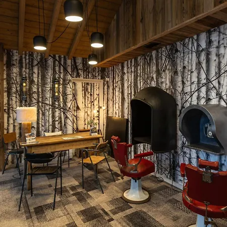In With Stunning Mountain Views Apartment