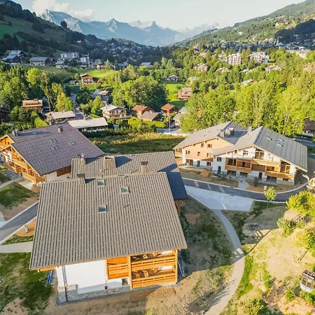 In With Stunning Mountain Views Apartment